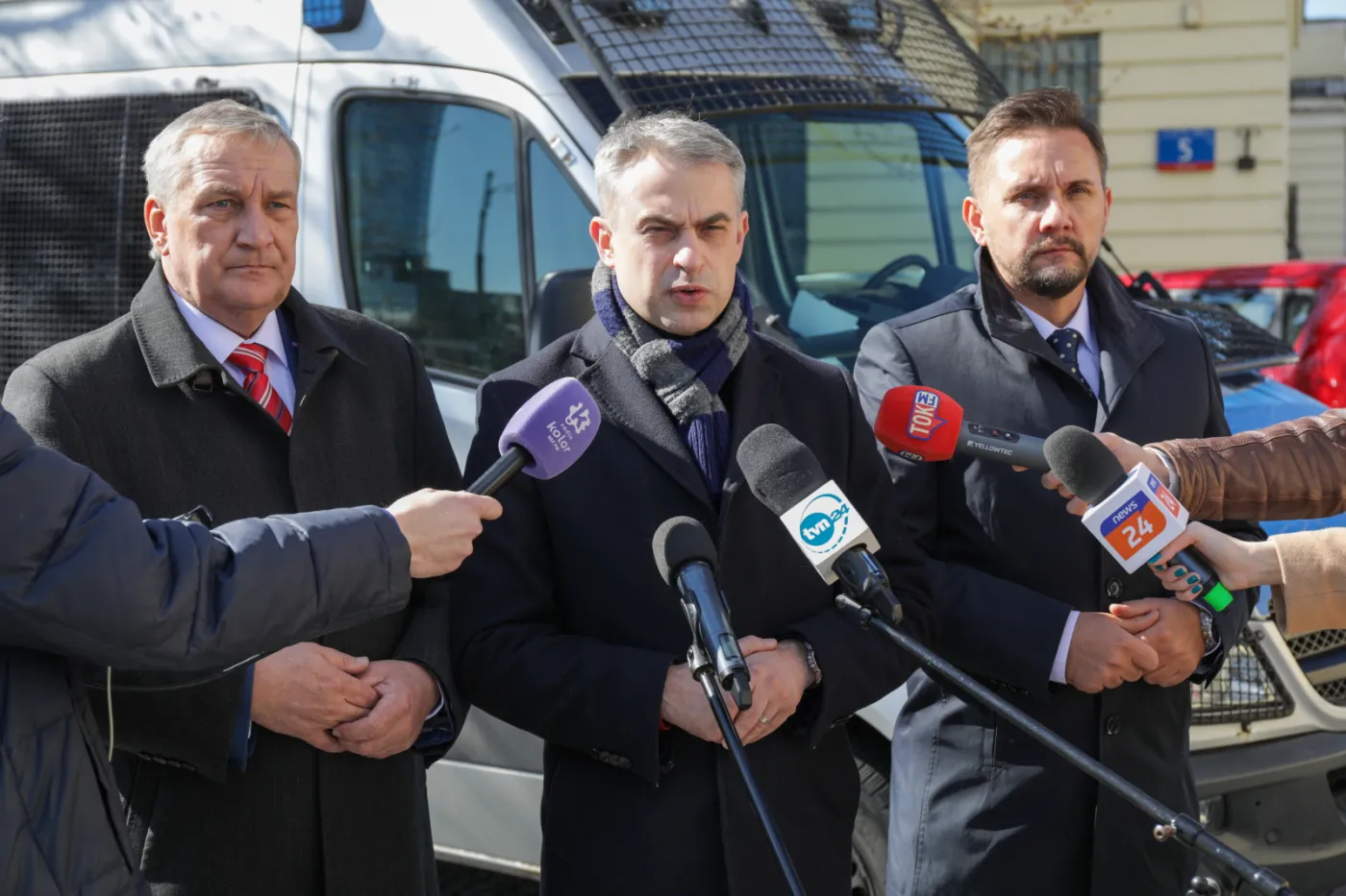 Braki kadrowe w policji. Lewica żąda wyjaśnień od Kamińskiego