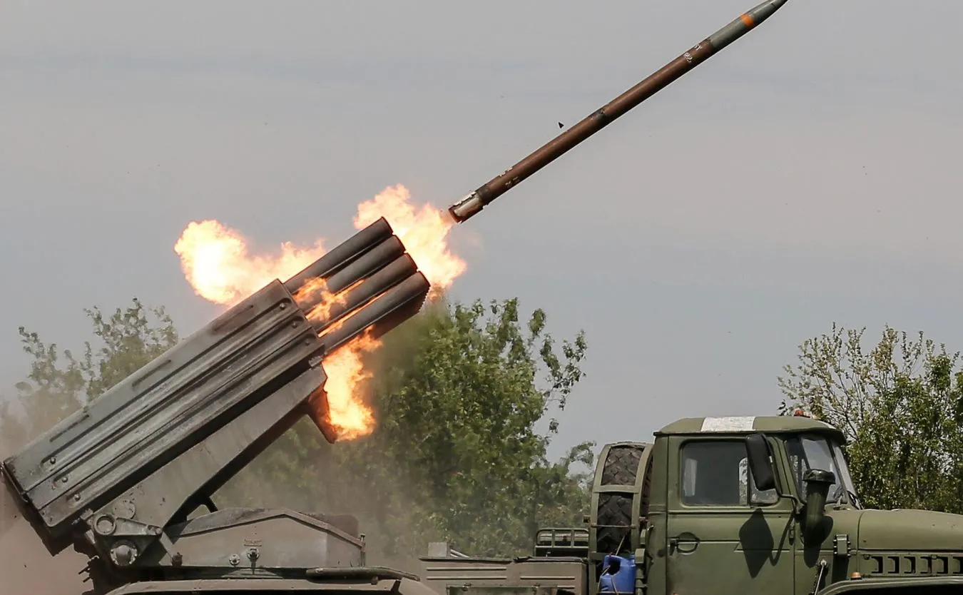Siły ukraińskie w pobliżu linii frontu we wschodniej Ukrainie