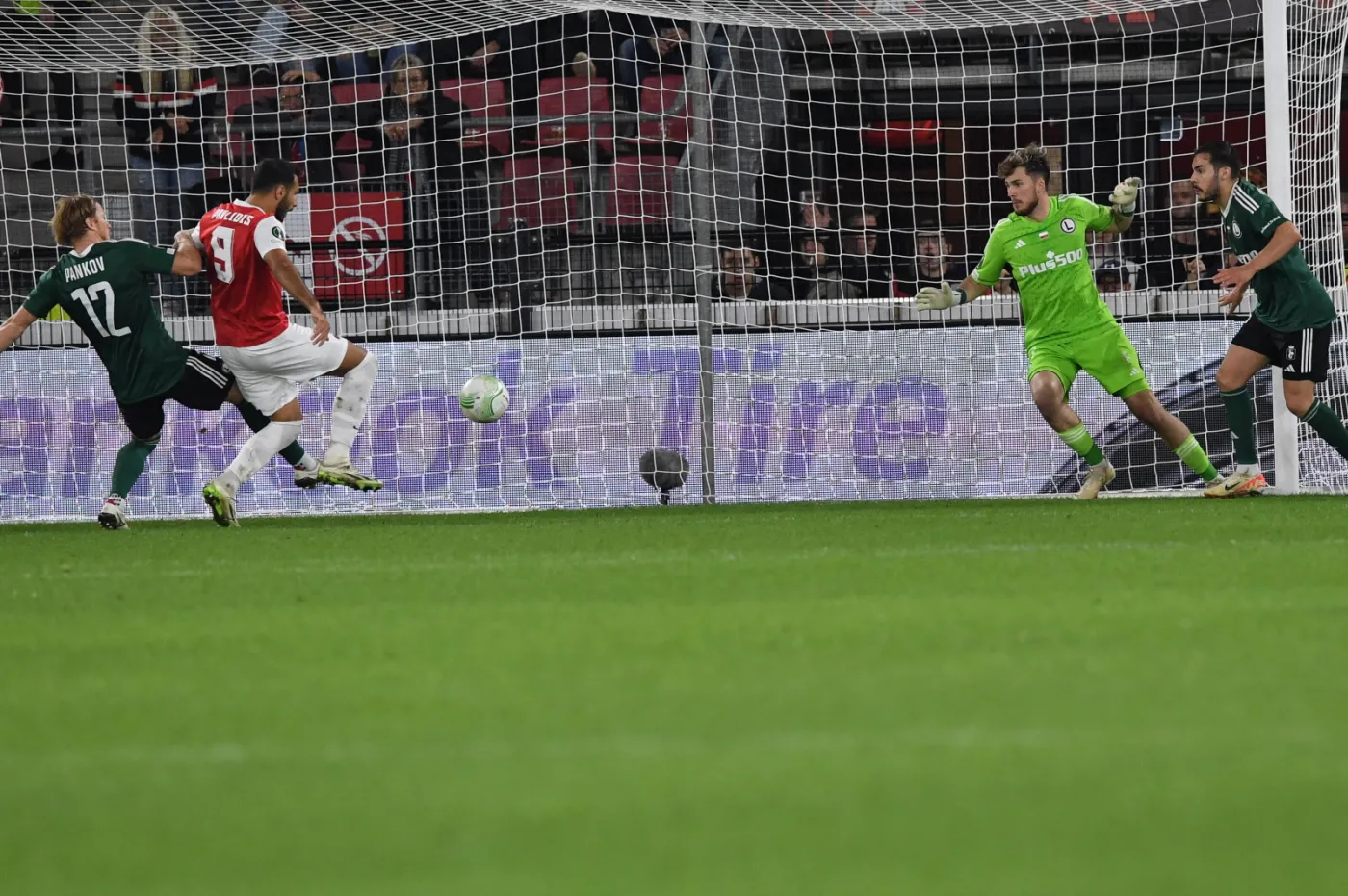 Afera w Alkmaar. Pankov i Josue wydali OŚWIADCZENIA