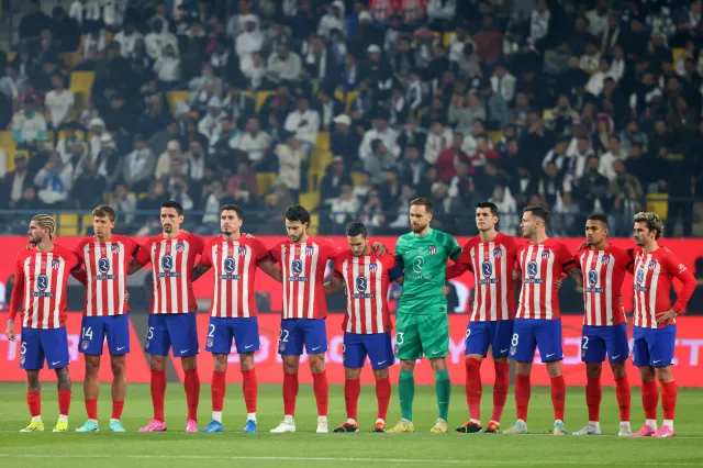 Skandal podczas minuty ciszy dla Beckenbauera. Saudyjczycy chcieli zemścić się na Niemcach [WIDEO]