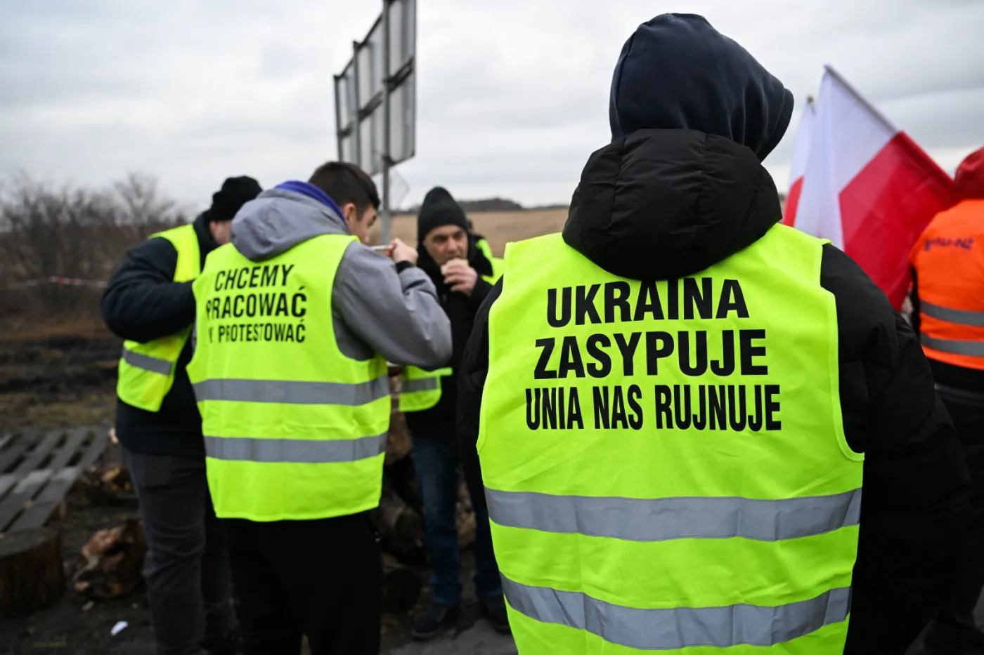 protest-rolnikow-na-przejsciu-granicznym-z-ukraina-w-medyce-38097548.jpg