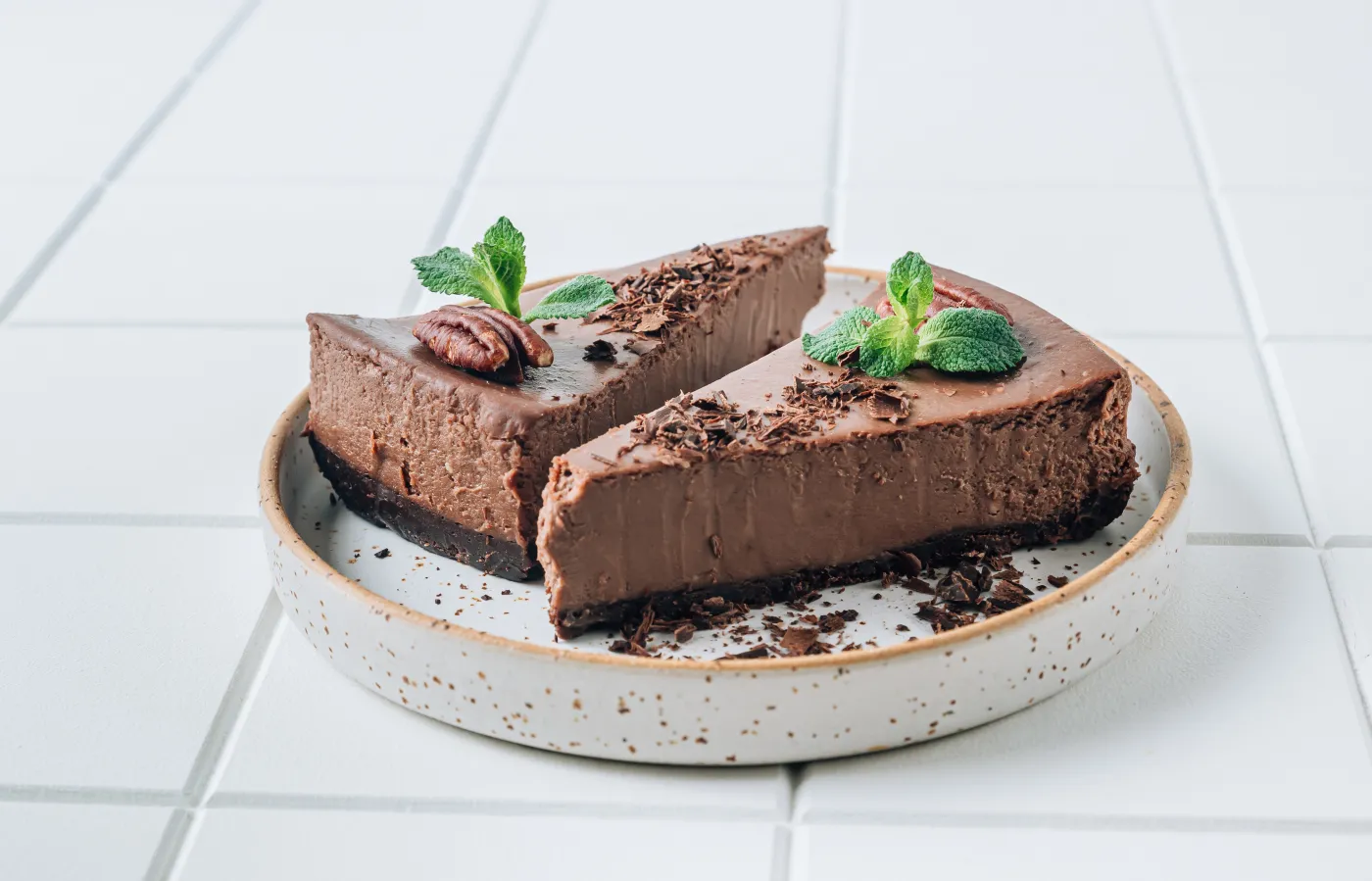 Czekoladowy sernik na zimno. Najlepszy przepis krok po kroku