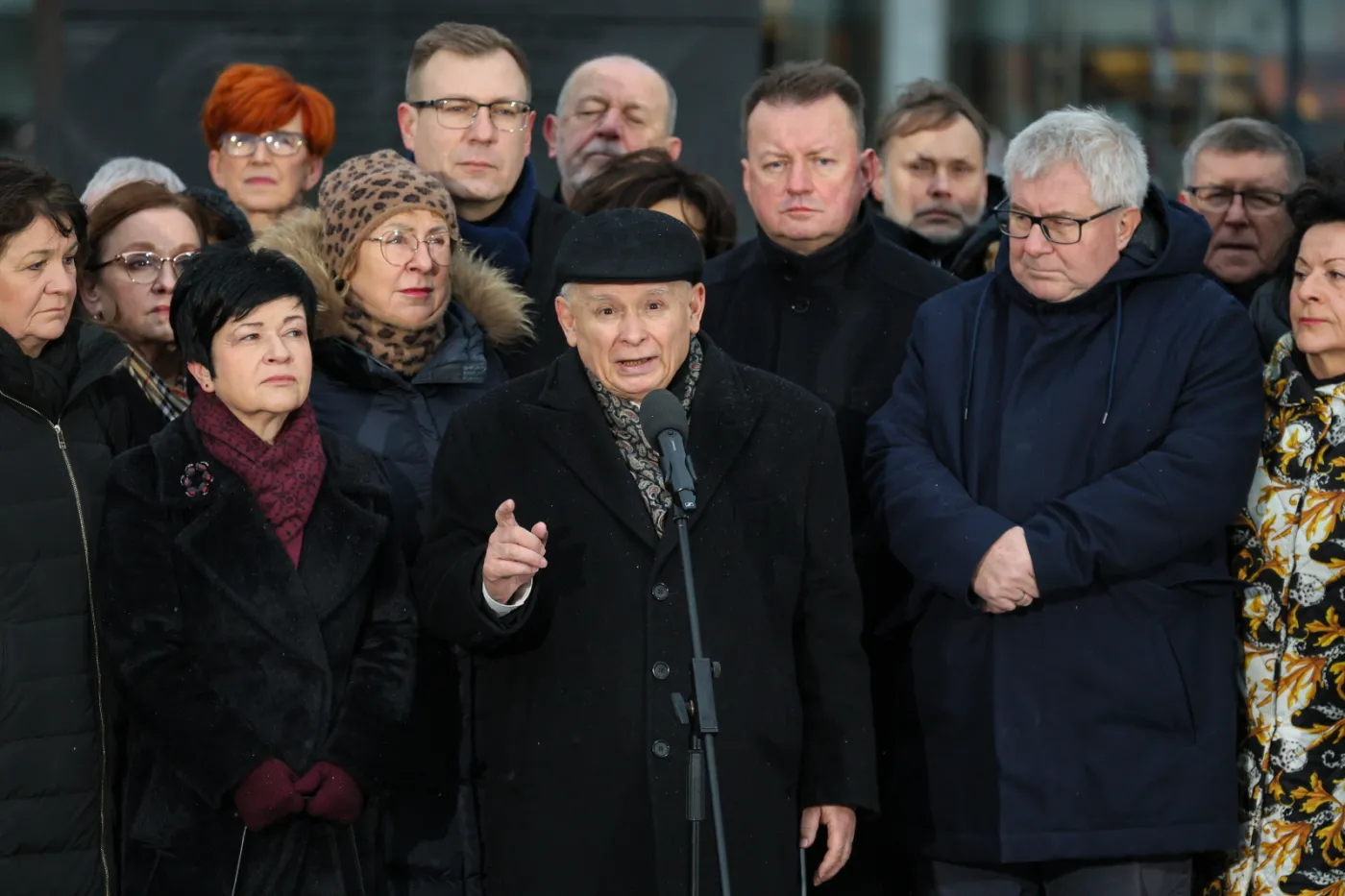 Przemówienie Jarosława Kaczyńskiego przerywały okrzyki "kłamca" 