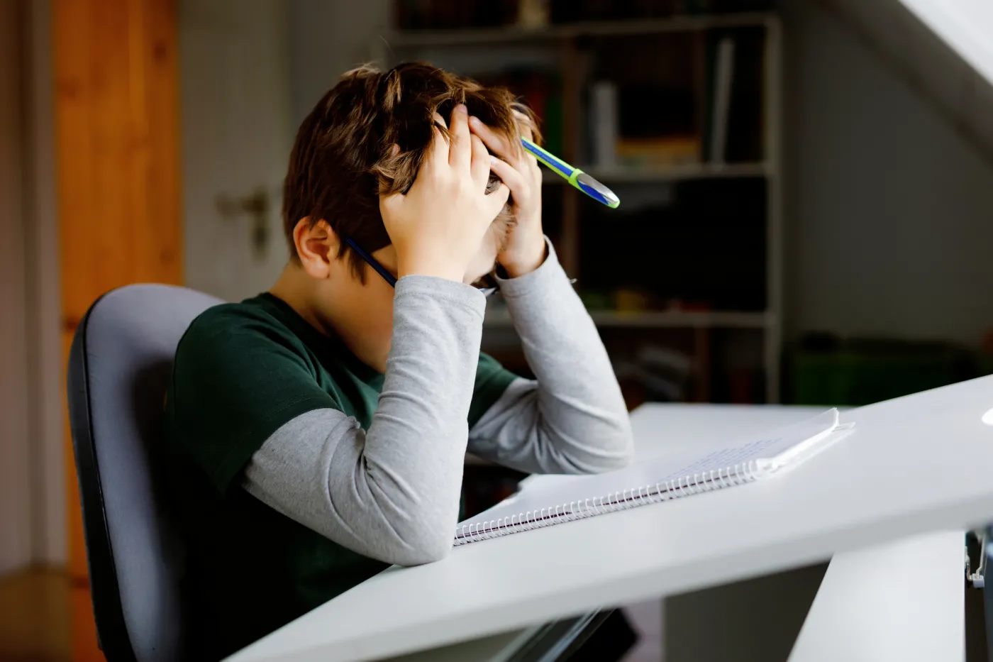 Analfabetyzm funkcjonalny narasta. Szwecja wycofuje laptopy ze szkół i wraca do papieru