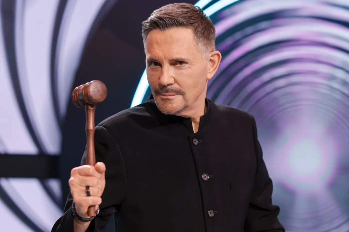 Krzysztof Ibisz w nowym wywiadzie opowiedział o dzieciństwie