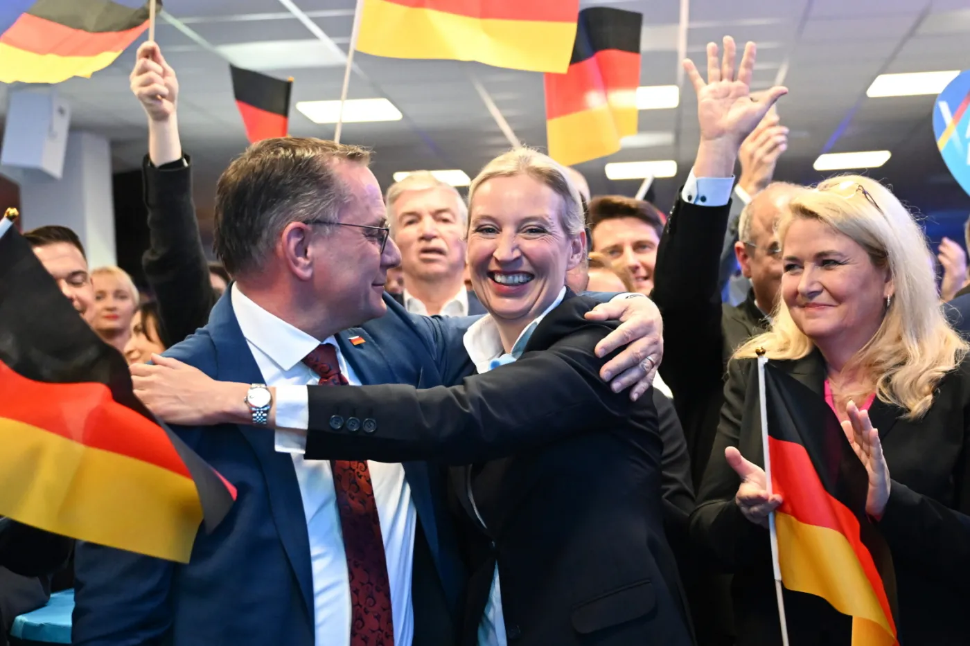 Tino Chrupalla i Alice Weidel z AfD świętują wynik wyborczy