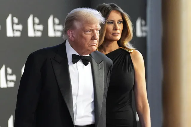 Donald Trump razem z żoną poszli na premierę. Publiczność ich wybuczała