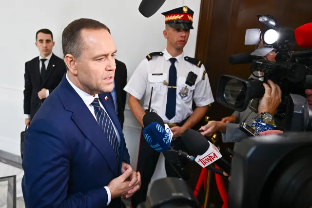 Kompetencje prezydenta. Co wg Konstytucji RP prezydent może, a czego nie? Co z ustawami?