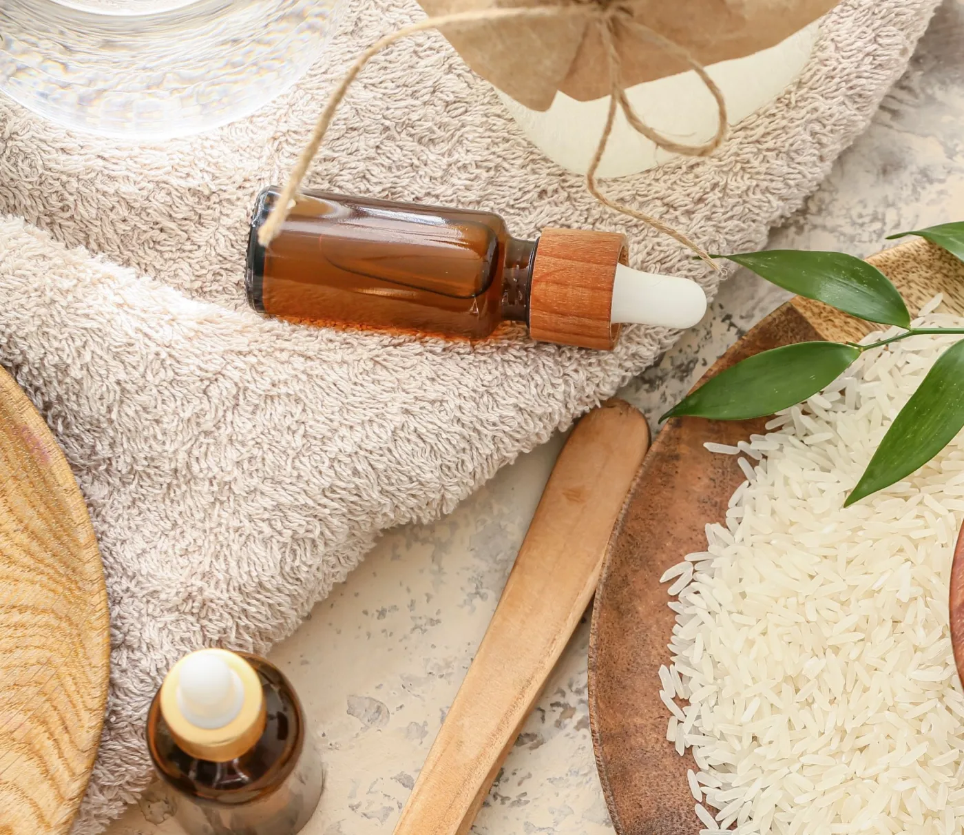 Dodaj dwie łyżki i postaw w dowolnym miejscu w łazience. Przepiękny zapach rozniesie się po całym pomieszczeniu