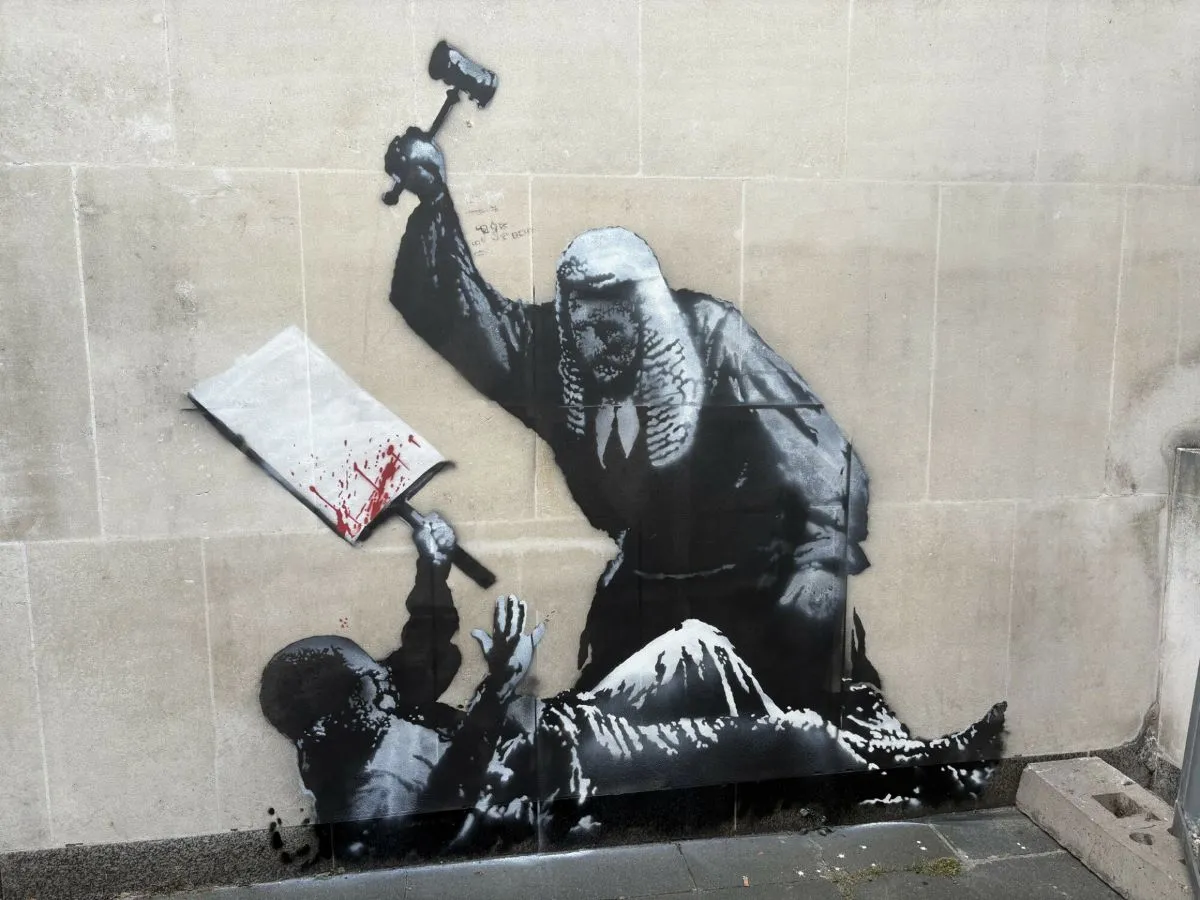 Nowe dzieło Banksy’ego w Londynie. Artysta znów zaskoczył świat