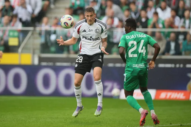 Legia Warszawa przerwała serię porażek. Radomiak Radom podarował jej trzy gole