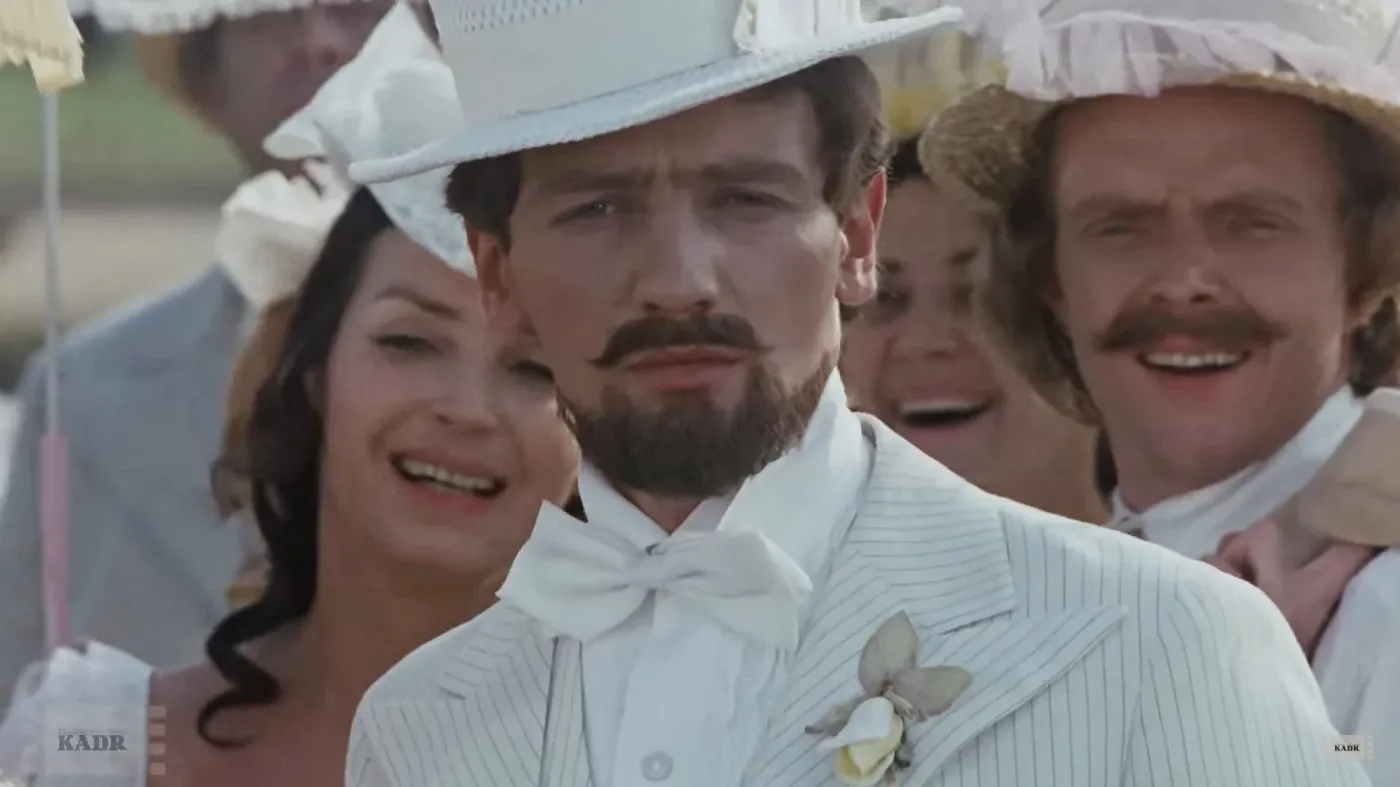 Karol Strasburger jako Józef Toliboski w filmie "Noce i dnie"