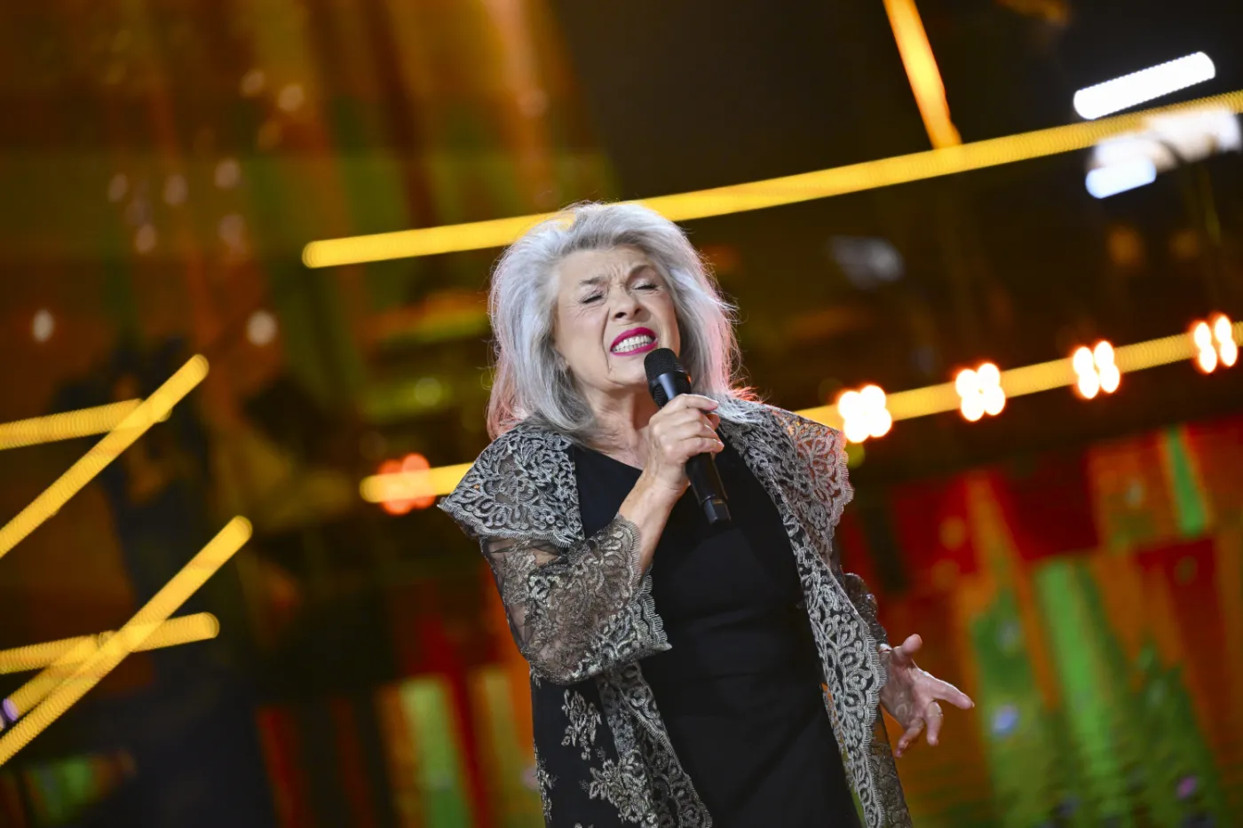 Władza w stanie wojennym nienawidziła tej piosenki. Przetrwała i stała się hymnem