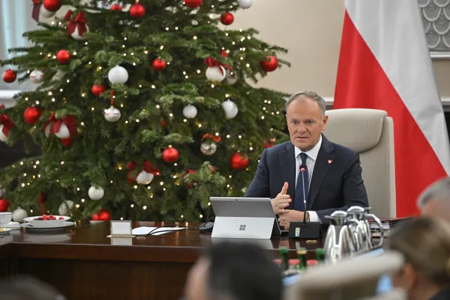 Donald Tusk składa życzenia Europie. "Bądźcie jak Polska - odważni i bezpieczni" [WIDEO]