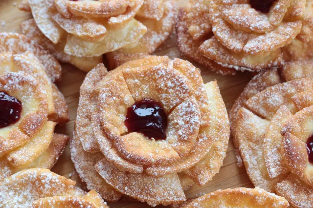 Olśniewające i pyszne karnawałowe róże z przepisu Ewy Wachowicz. Zachwycają wszystkich