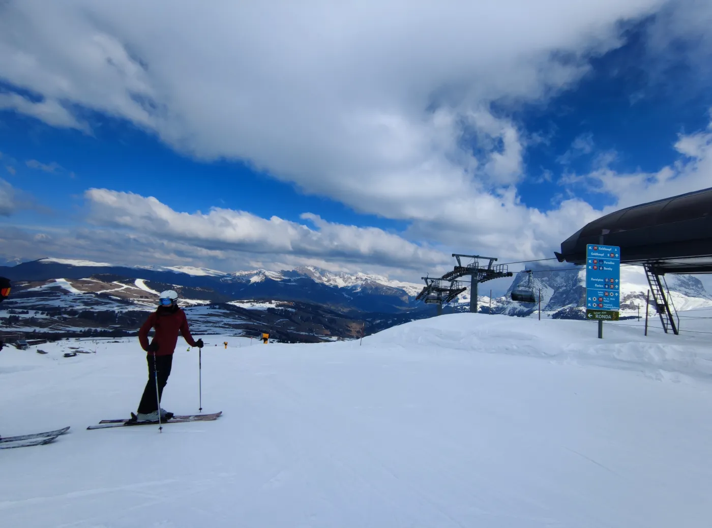 stoki-narciarskie-w-alpe-di-siusi-wlochy-druga-polowa-marca-39097891.jpg