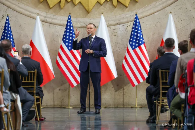 Nietypowe zachowanie Karola Nawrockiego. Potrzebna była pomoc