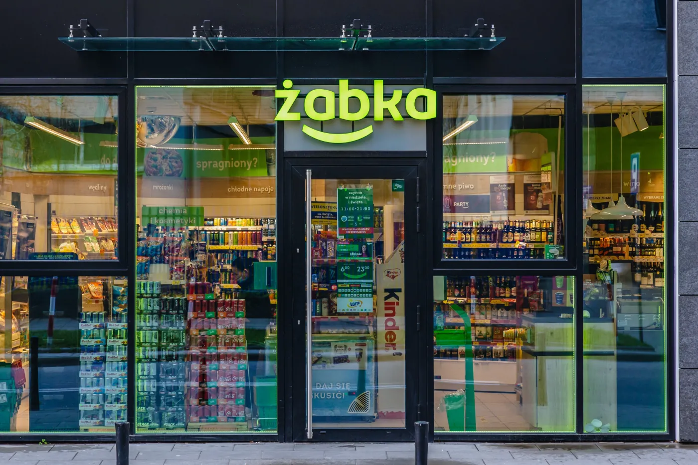 Warsaw,,Poland,-,November,28,,2021:,Entrance,To,Zabka,Store