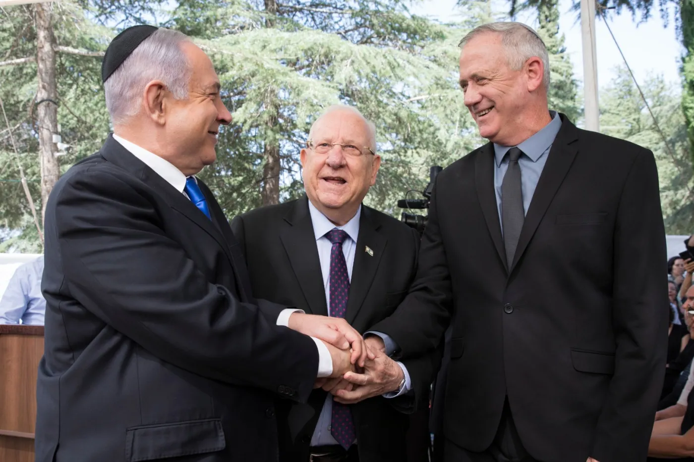 Premier Benjamin Netanyahu, prezydent Reuven Rivlin i Benny Gantz,