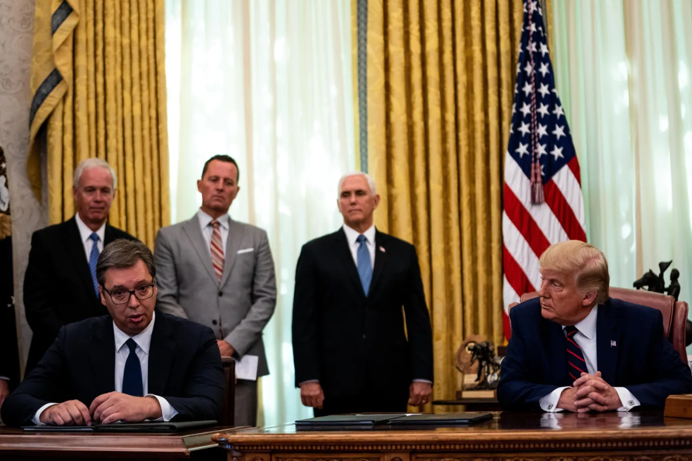 Niebywała wpadka prezydenta Serbii. Dopiero od Trumpa dowiedział się, co podpisuje