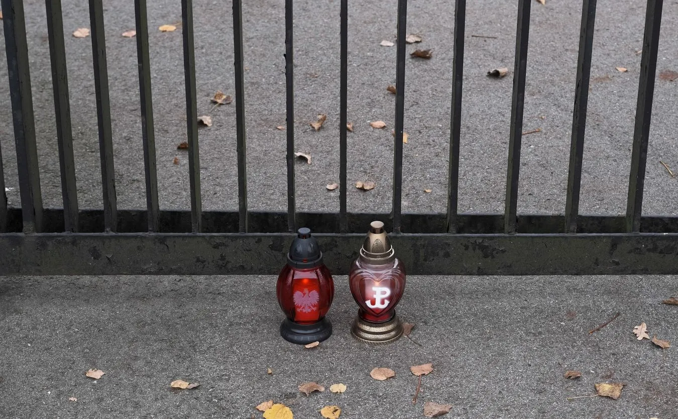 "Nieumundurowani policjanci patrolują okolice cmentarzy"