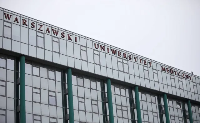 Były kapitan SB, zastępca gen. Papały, zaszczepiony w WUM bez kolejki