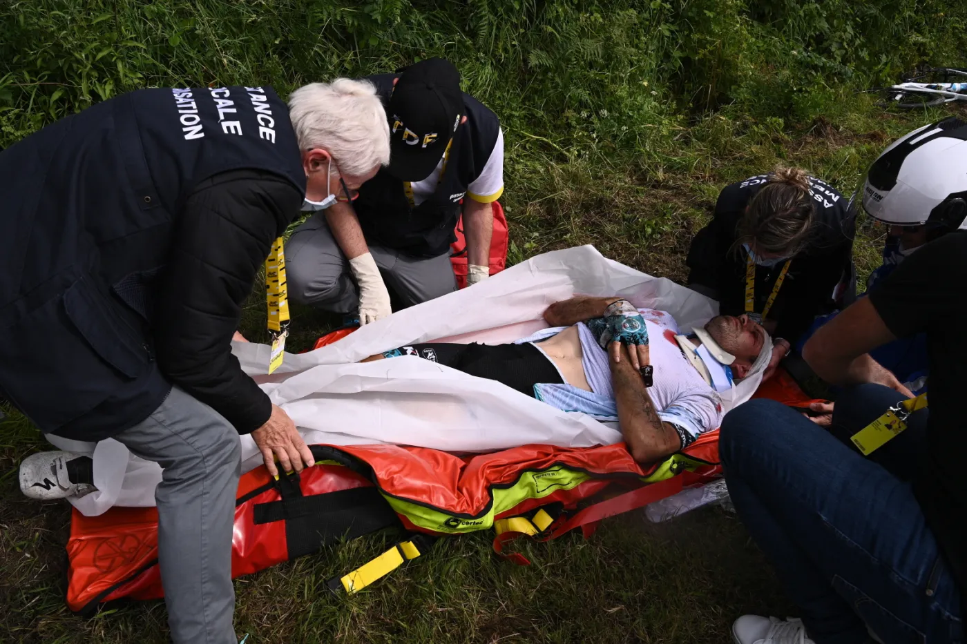 Tour de France: Zwycięstwo Alaphilippe'a w etapie naznaczonym kraksami