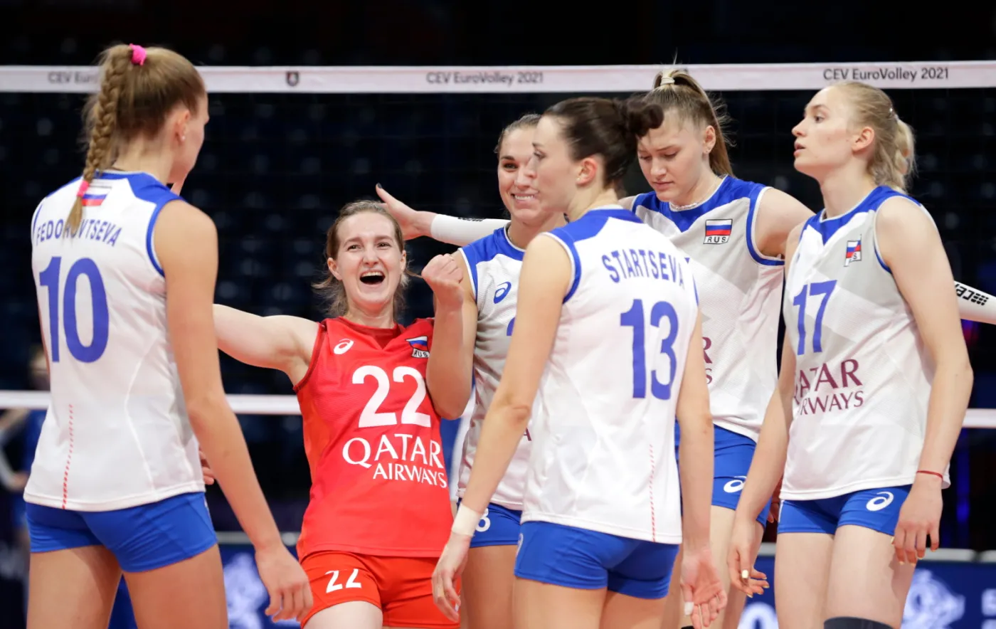 Siatkarki Włoch i Rosji uzupełniły stawkę ćwierćfinalistów ME