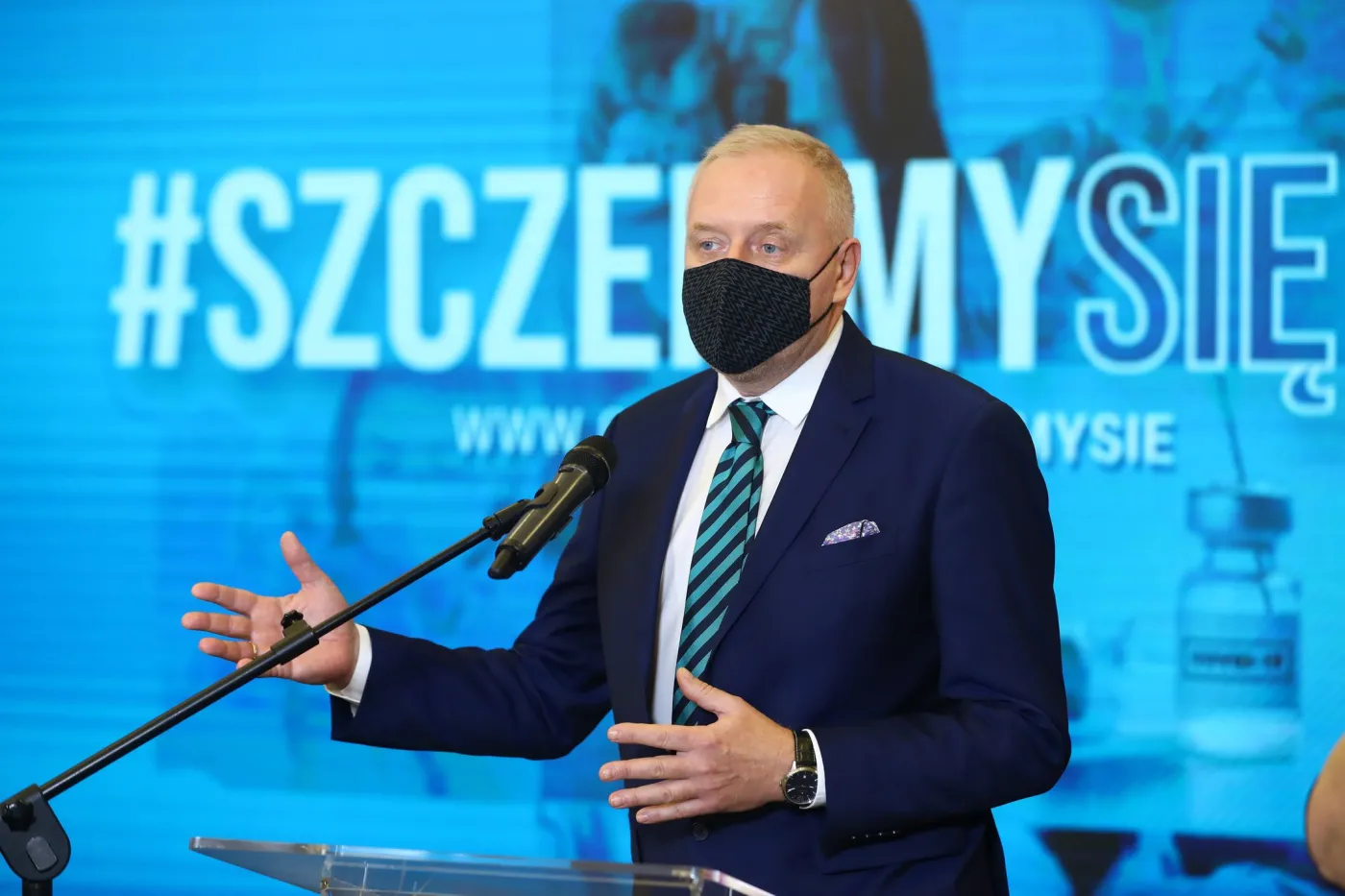 Dr Sutkowski: Wszyscy sobie “bimbamy” w pandemii