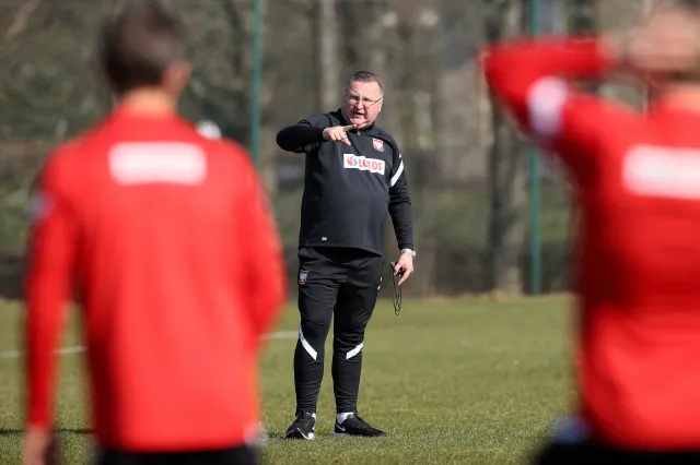 Michniewicz już po jednym meczu może przejść do historii