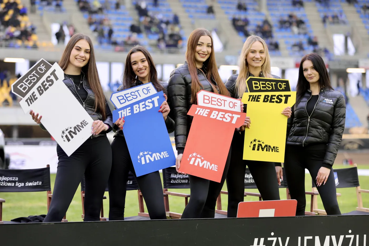 Zobacz piękne oblicze polskiego żużla. Podprowadzające wróciły na tory [FOTO]