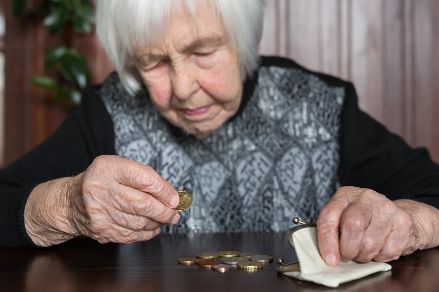 Popularny dodatek dla emerytów wzrośnie. O ile więcej dostaną seniorzy?