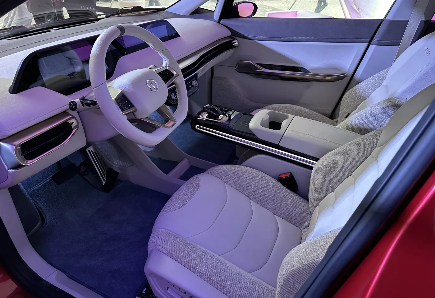 izera-polski-samochod-elektryczny-najpierw-zadebiutuje-jako-suv-38014516.jpg