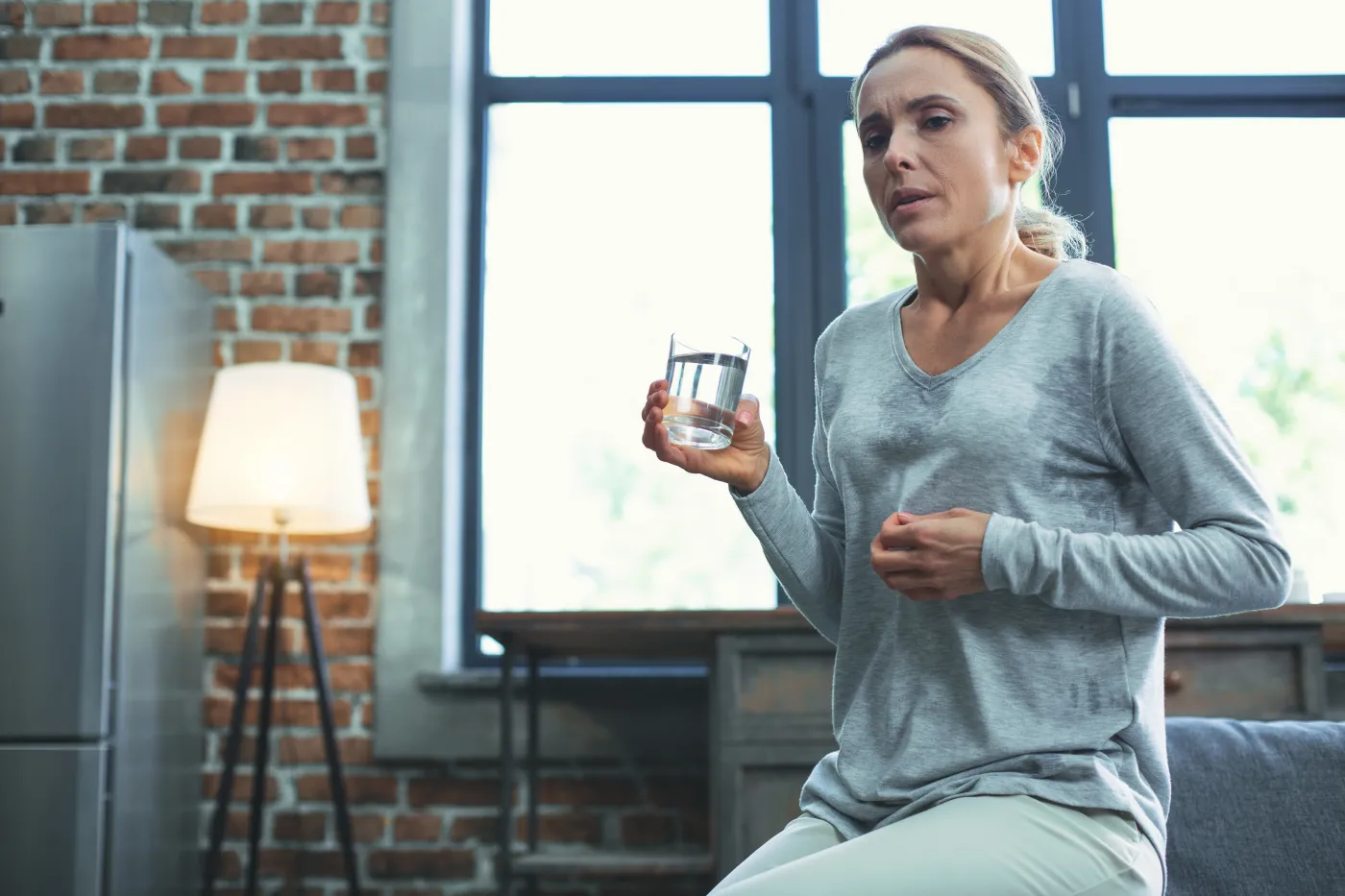 Oblał cię zimny pot? Twój organizm chce ci coś powiedzieć