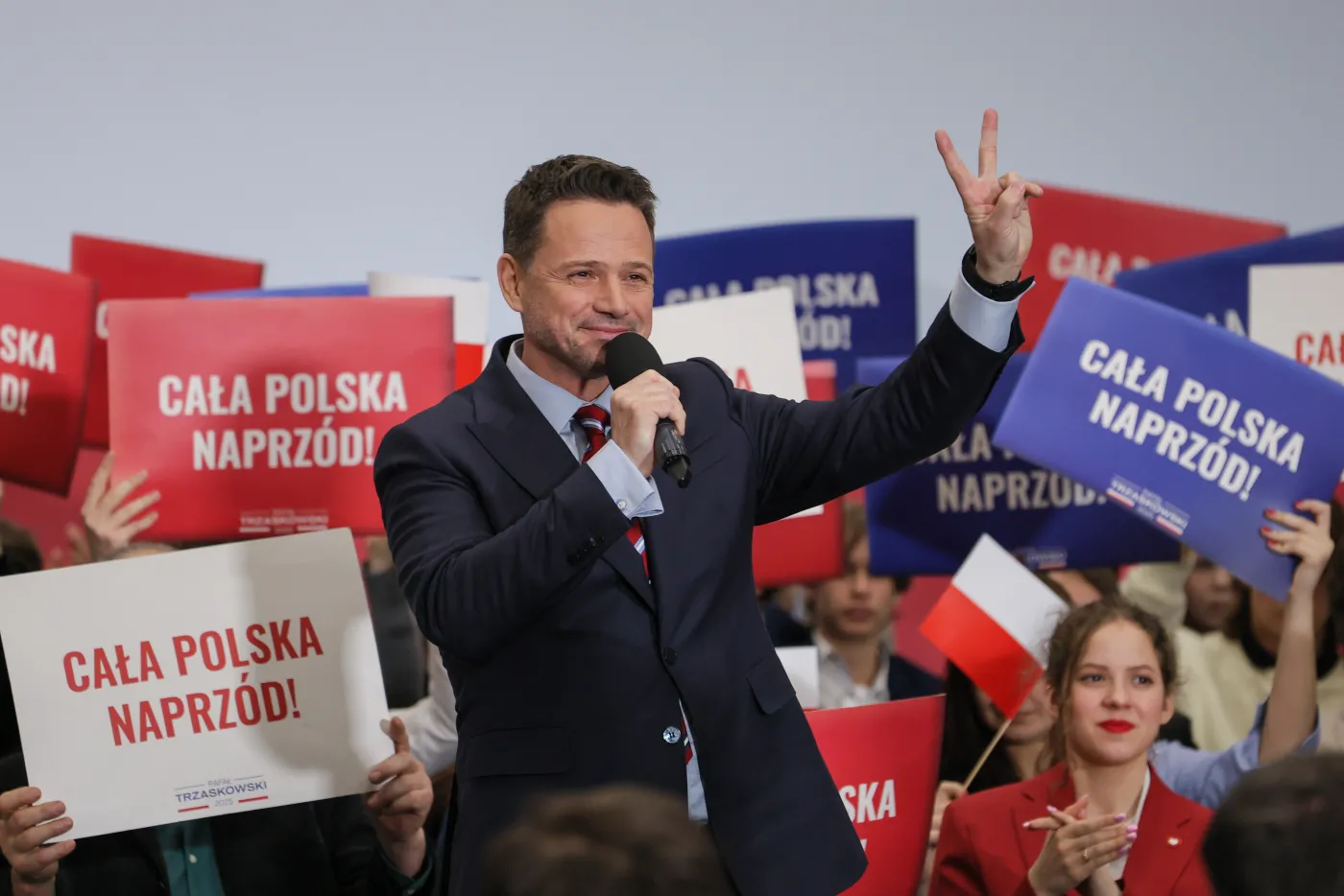 Trzaskowski liderem, a kogo Polacy nie chcą? Zaskakujące zmiany w sondażu
