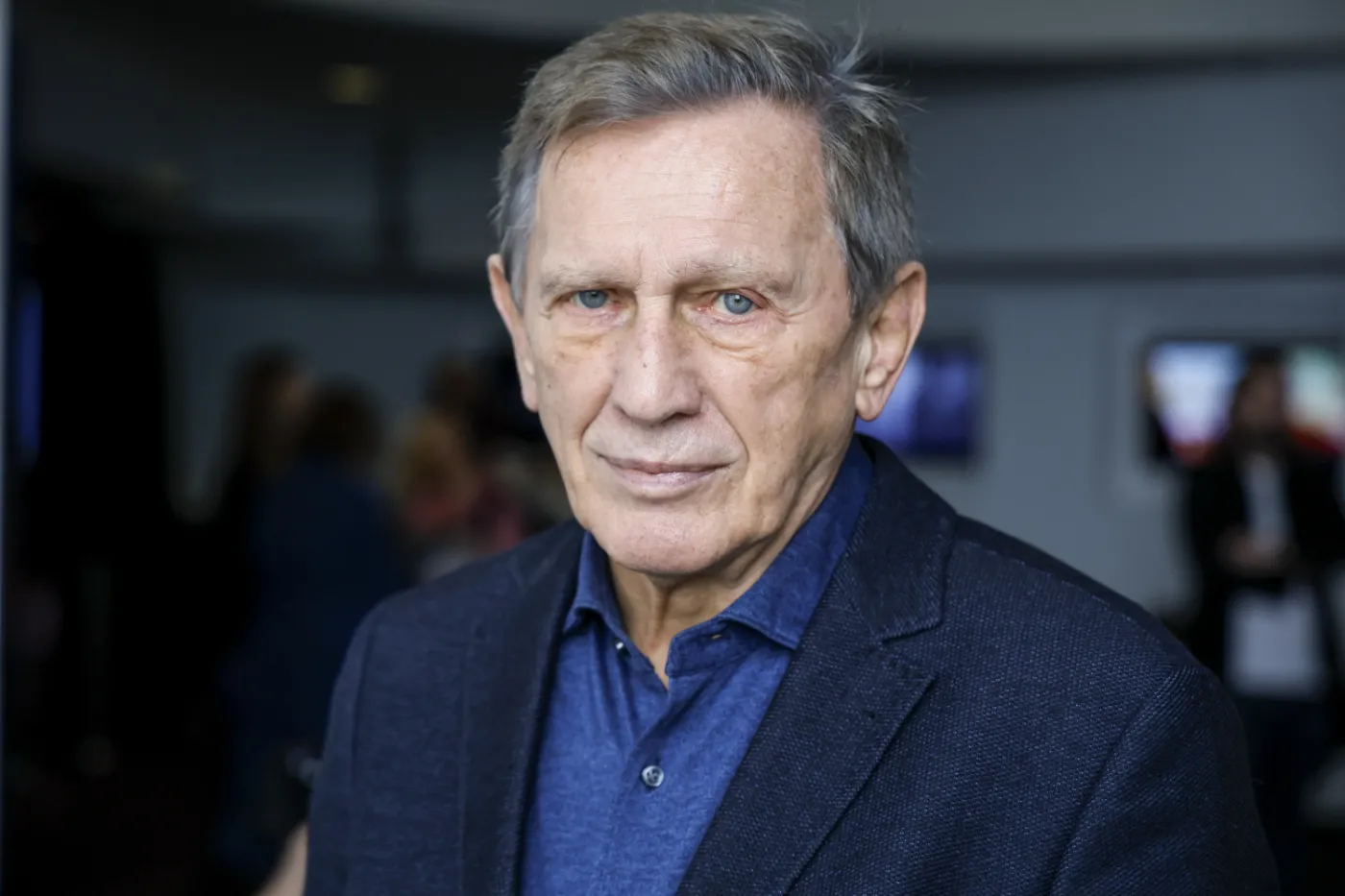 Jan Englert szczerze o alkoholu na planie filmowym. "Bardzo dużo się piło"