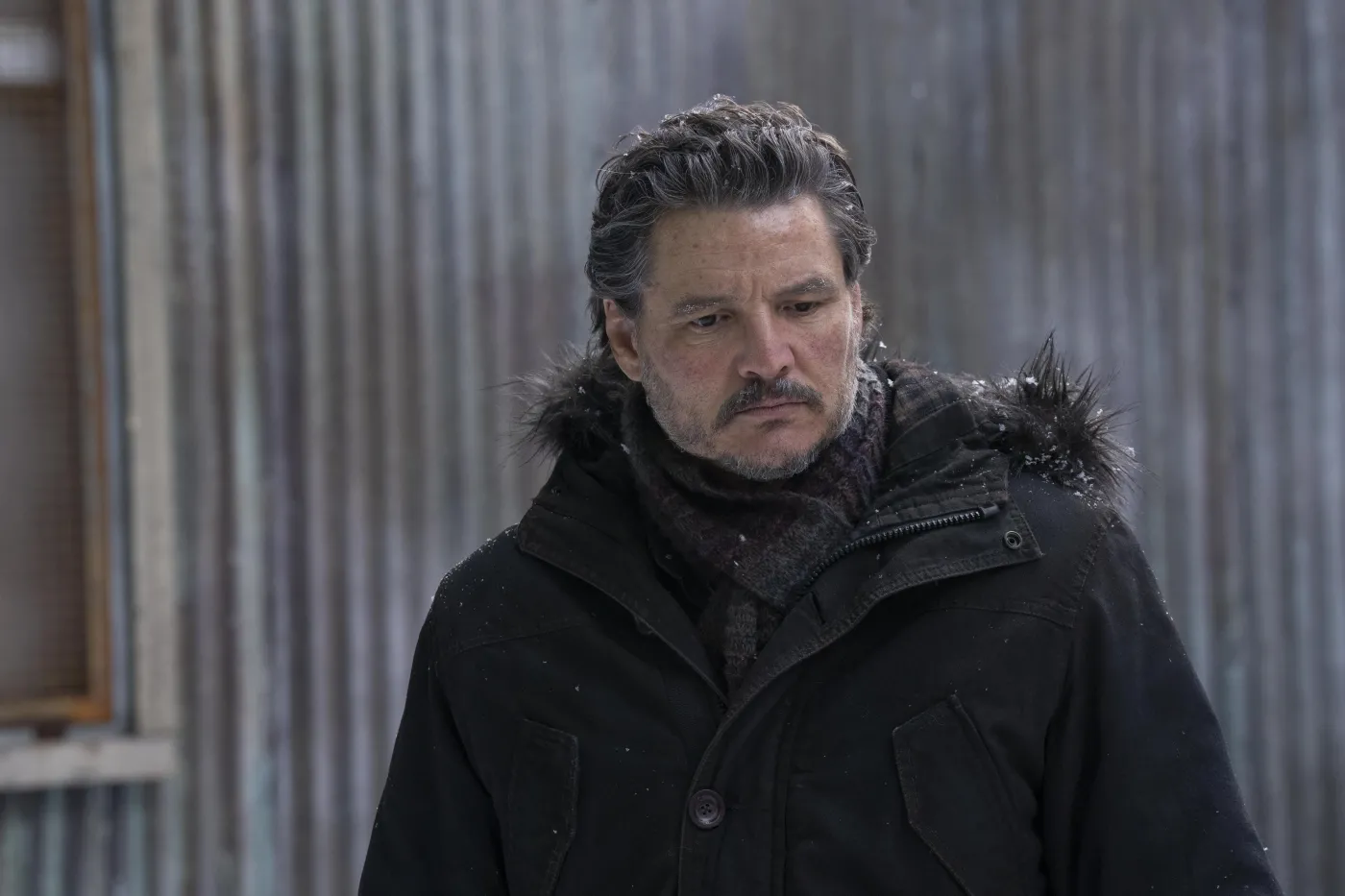 Pedro Pascal jako Joel w drugim sezonie serialu "The Last of Us"