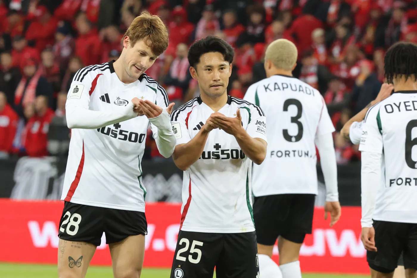 Morishita i Gual katami Widzewa. Legia kończyła mecz w dziewiątkę