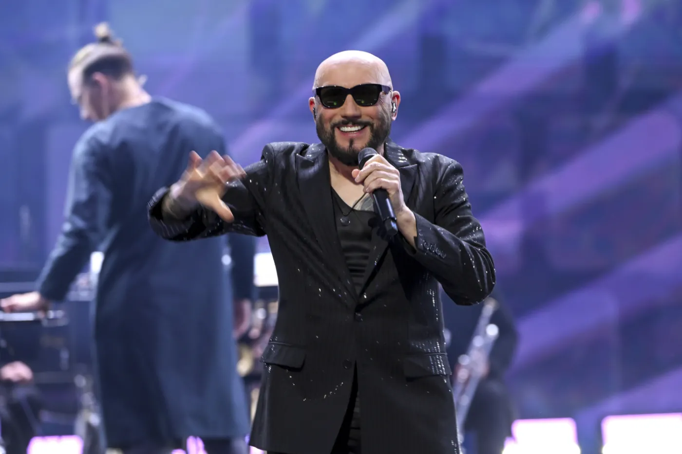 Tajemnica ciemnych okularów Grzegorza Skawińskiego. Zdradził, o co chodzi