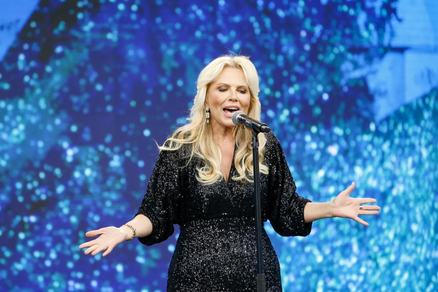 Anna Jurksztowicz bez ogródek o rozwodzie z Krzesimirem Dębskim. "To jest dno"