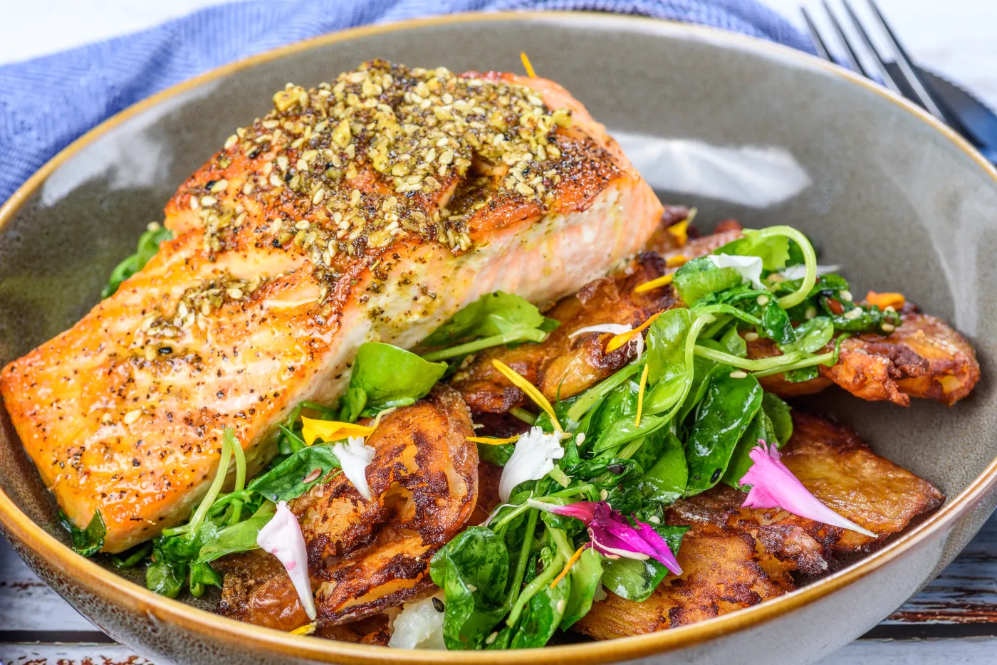Pyszny obiad na piątek. Podajemy przepis, Ty gotujesz. Łosoś pieczony po egipsku