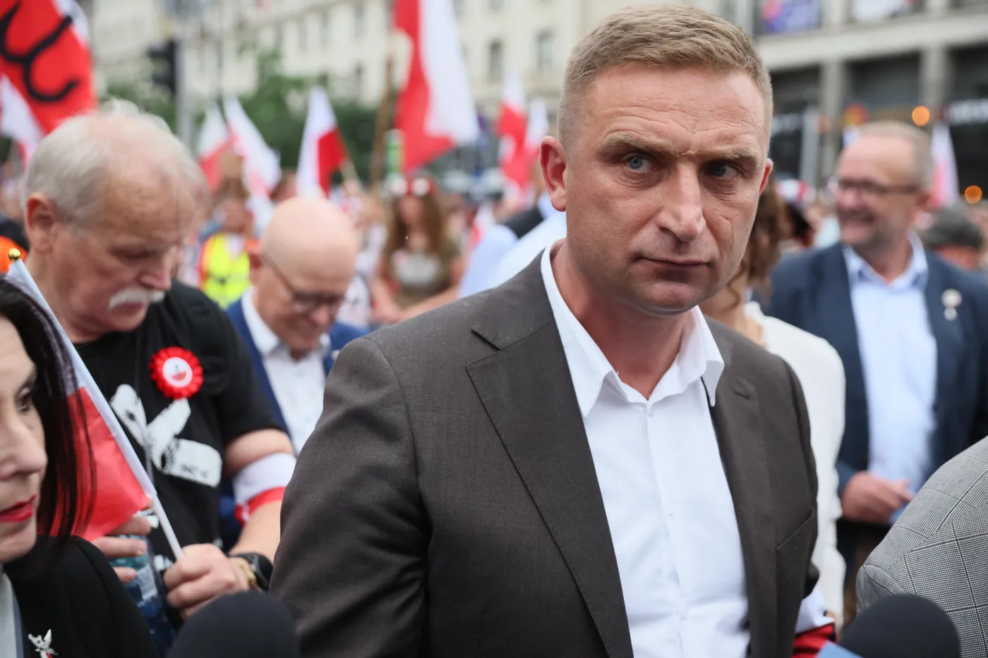 Fundacja miała pomagać dzieciom. Teraz wspiera ludzi Bąkiewicza