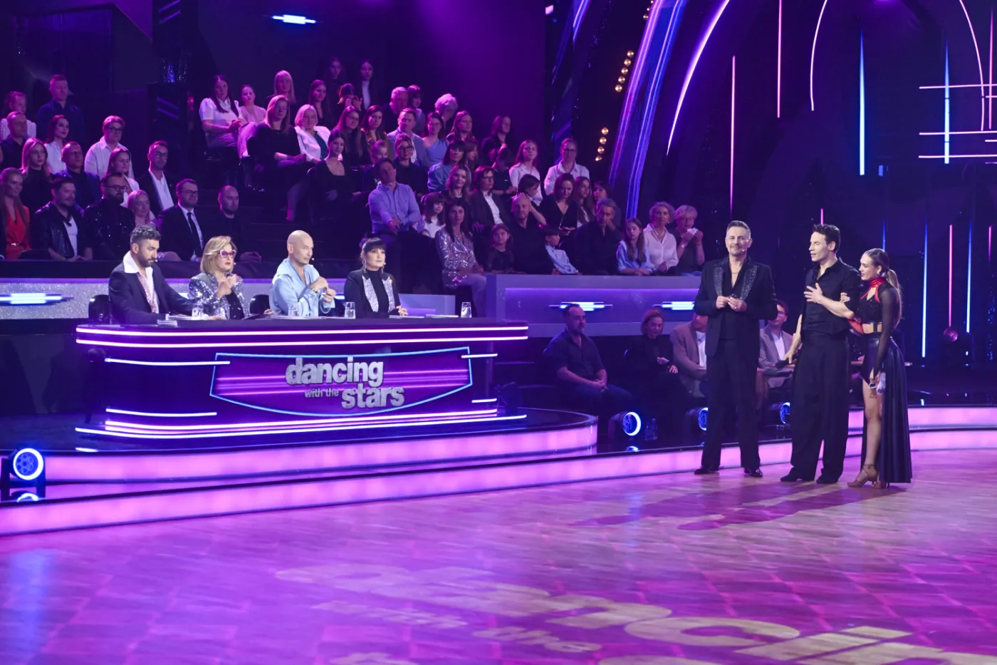 To już oficjalne. Uwielbiany prezenter, była gwiazda TVP, na parkiecie "Tańca z gwiazdami"