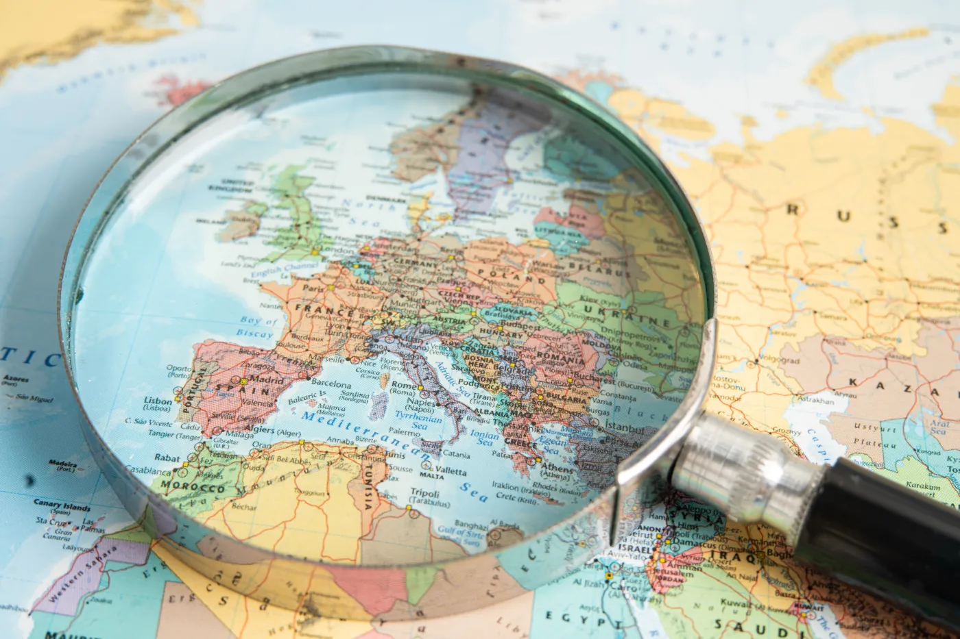 Europa słabnie i coraz bardziej traci na znaczeniu. Jesteśmy łakomym kąskiem dla globalnych reżimów