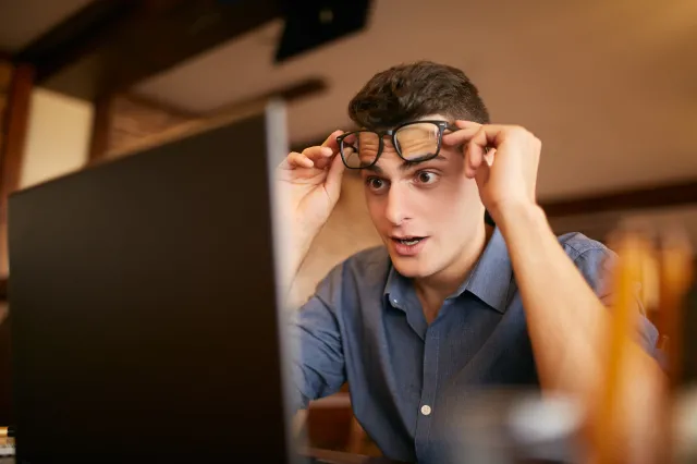 Czy L4 chroni przed zwolnieniem? Kiedy pracodawca ma prawo zwolnić dyscyplinarnie na chorobowym?