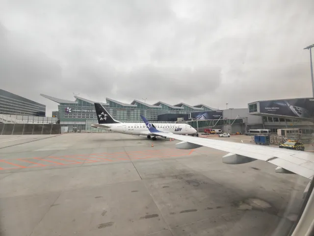 Bilety lotnicze pójdą w górę. Branża lotnicza dostała dwa ciosy