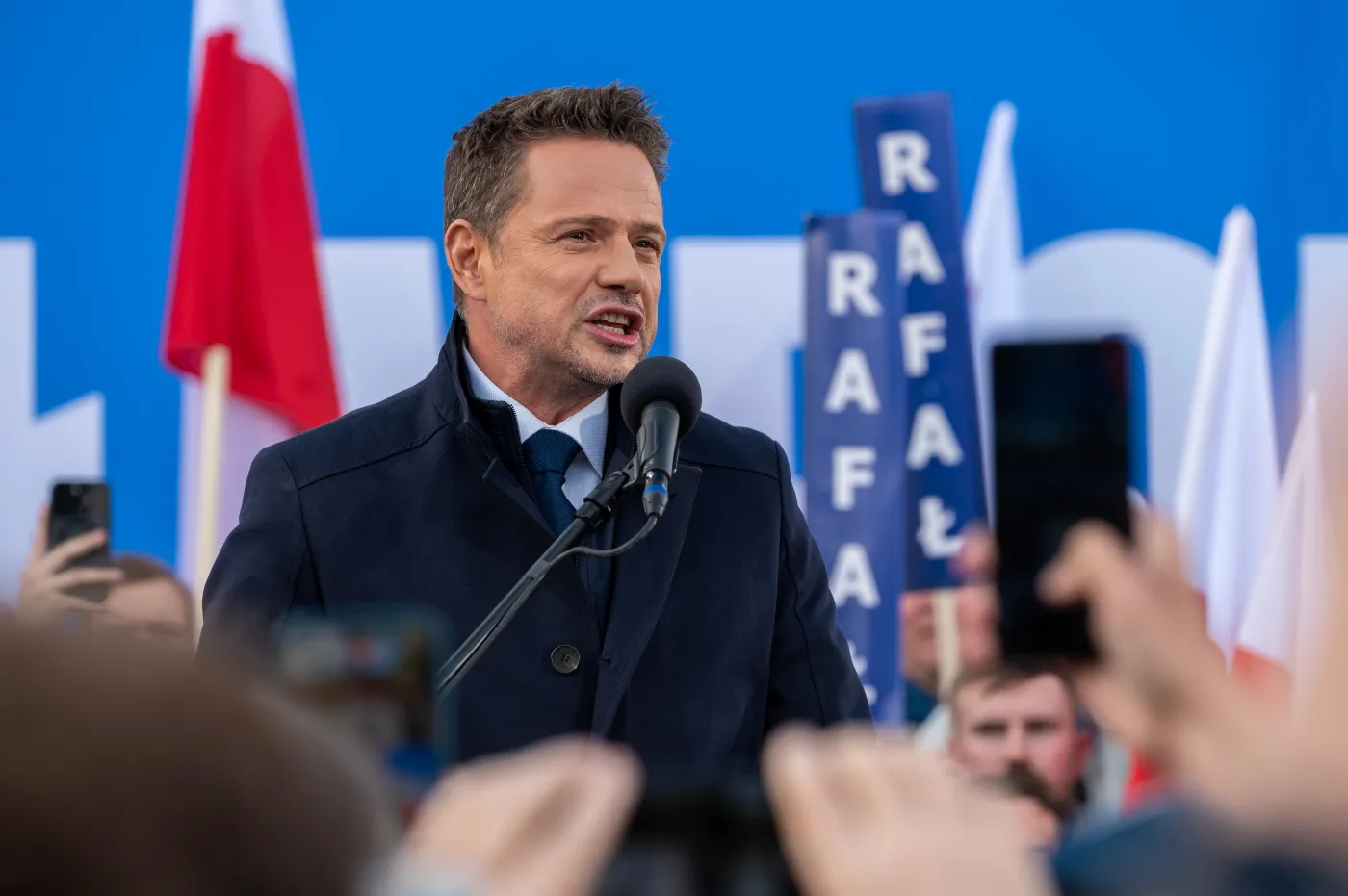 Najwięksi przegrani w 2025 r. Na czele Trzaskowski, a oni za nim na podium [SONDAŻ]