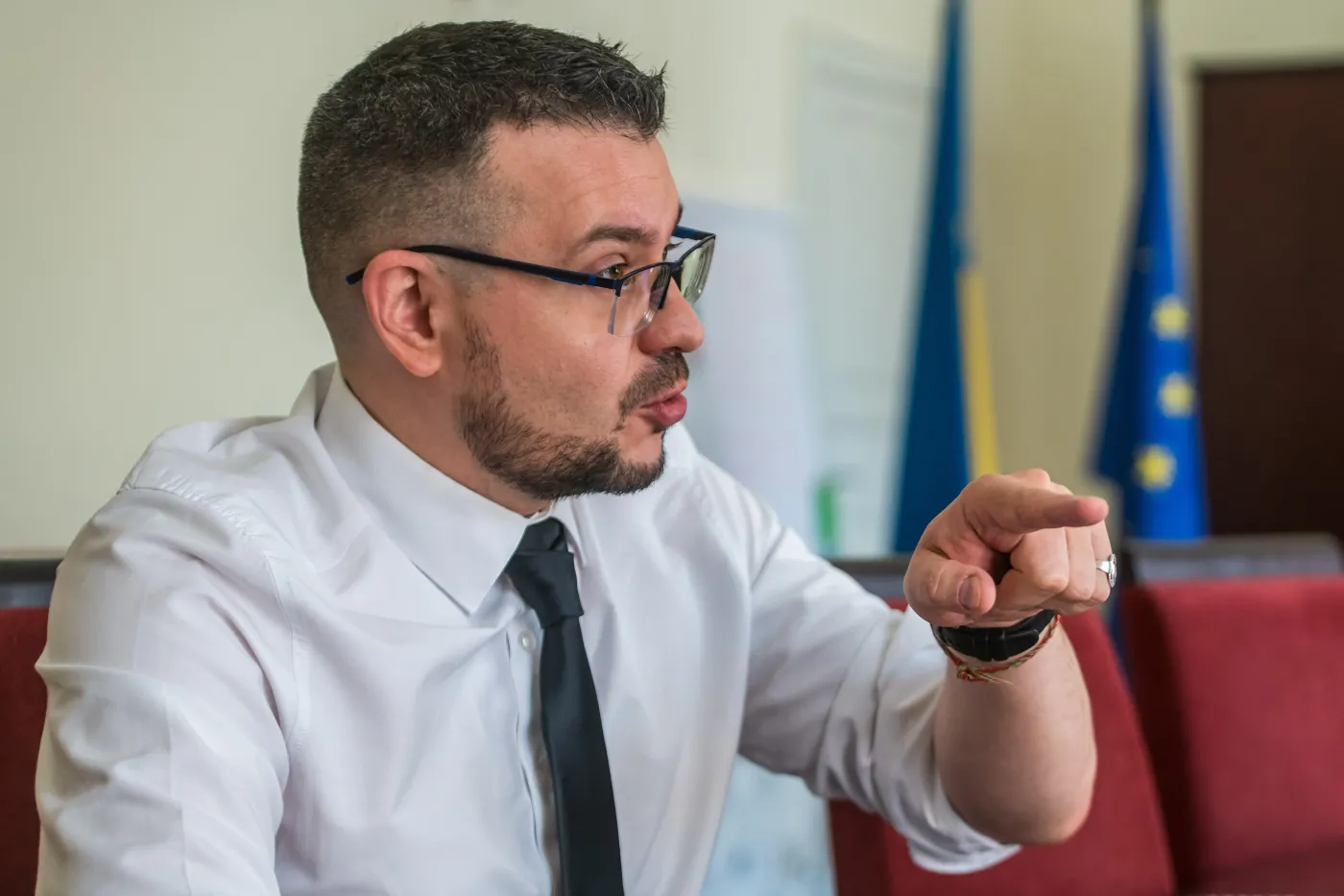 Zbrodnia wołyńska "lokalnym epizodem" dla Ukraińców. "Polacy demonizują Banderę"