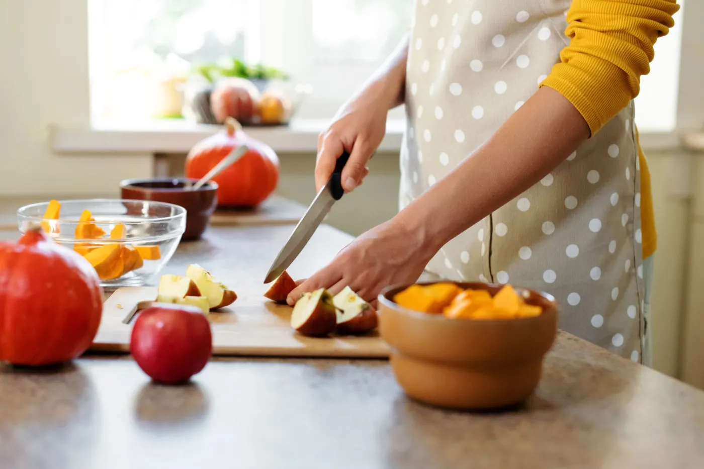 Ten owoc obniża ciśnienie i pomaga schudnąć. Na pewno masz w domu