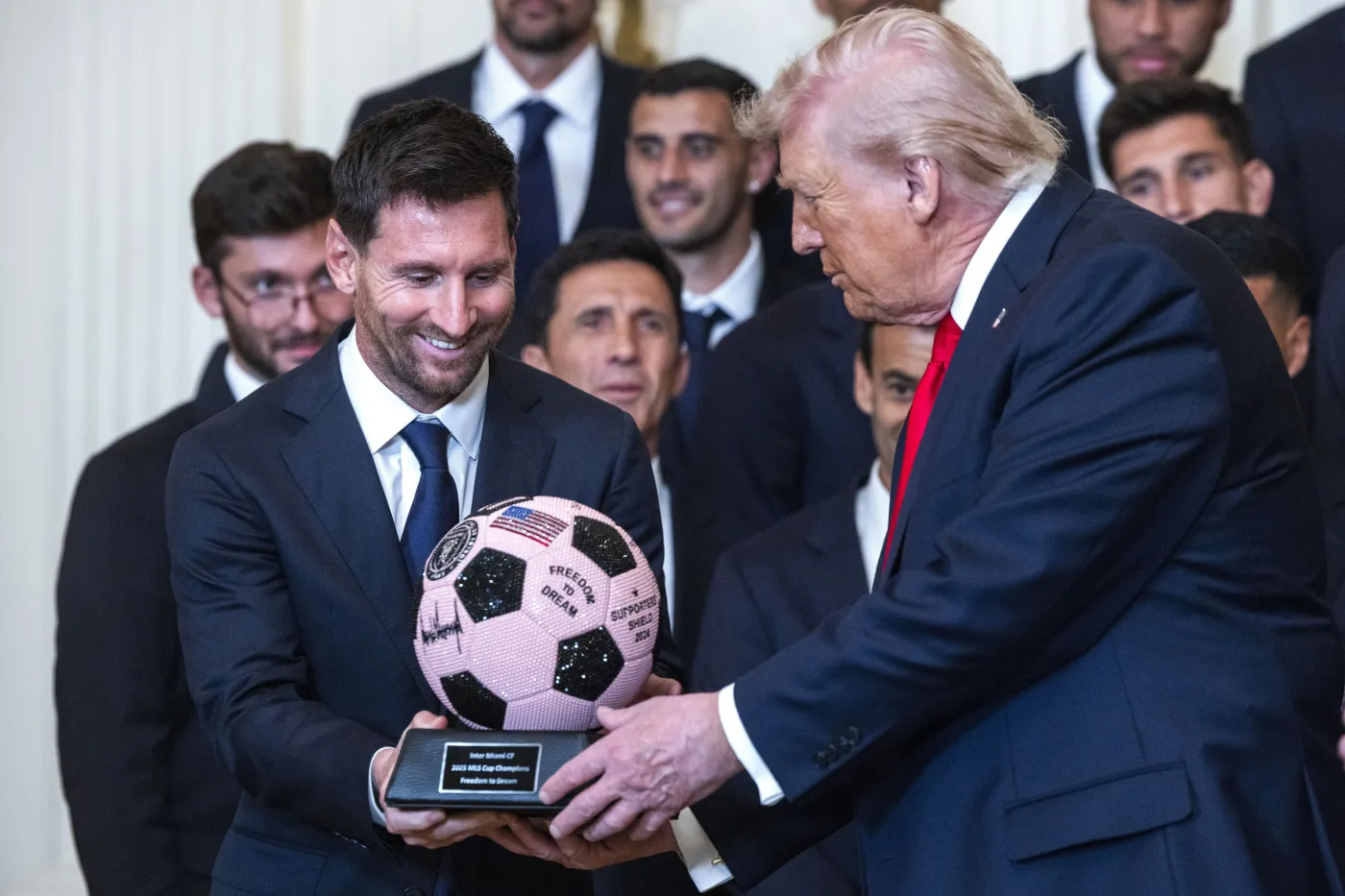 Lionel Messi spotkał się w Białym Domu z Donaldem Trumpem [FOTO]